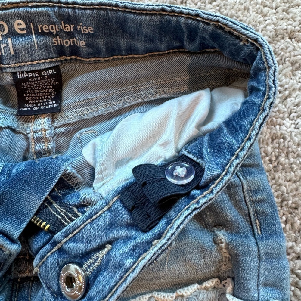 Hippie Girl Distressed Denim Shorts Jean shortsβ Size 4 - Picture 7 of 9